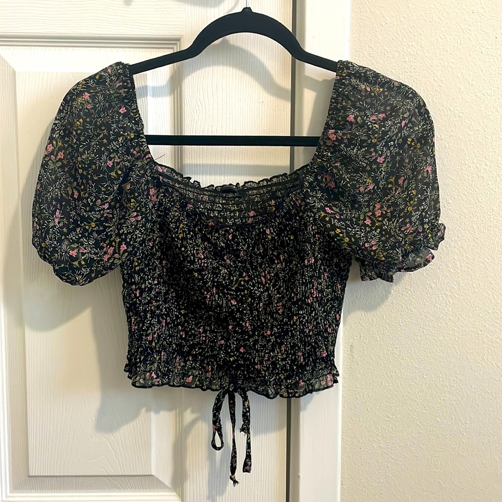 Black blouse with little flowers